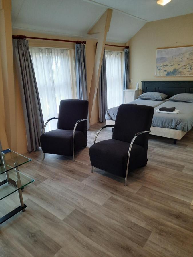 Logement 'De Witte Klok' Oude Bildtzijl Exterior photo